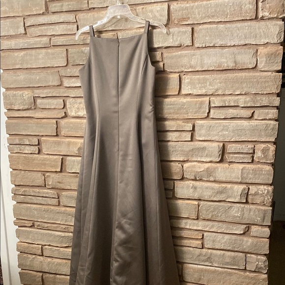 ABS Evening by Allen Schwartz Elegant Olive Green Satin Maxi Dress Size 6 - Picture 7 of 12